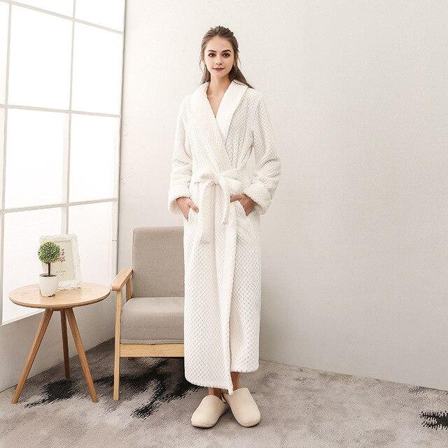 Peignoir-Long-Blanc-Femme-2.jpg - Veste Peignoir de Bain