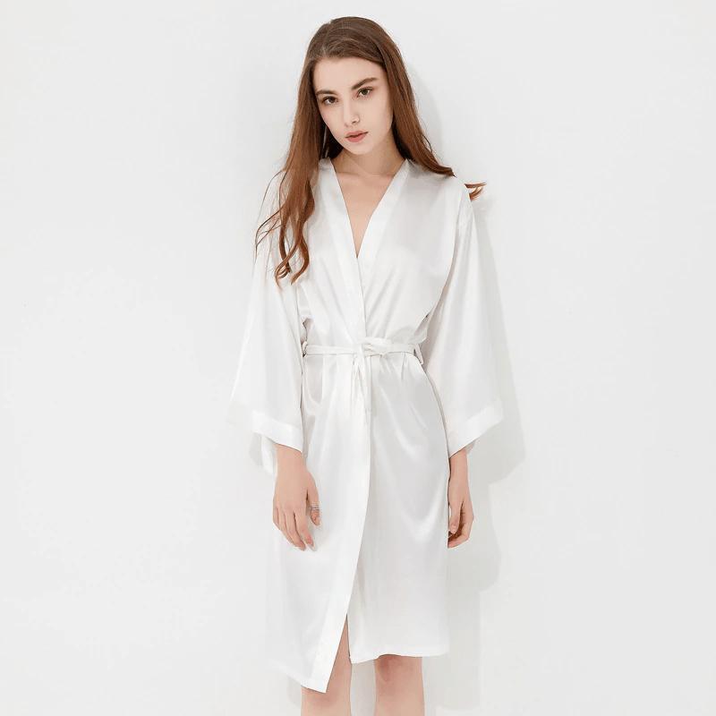 Peignoir-Satin-Blanc-2_bd2cec1b-cab2-4d08-a86d-75de46b05775.jpg - Veste Peignoir de Bain