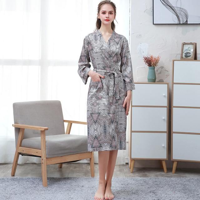 Peignoir kimono<br> femme artistique – Image 2