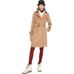 Vêtement militaire femme